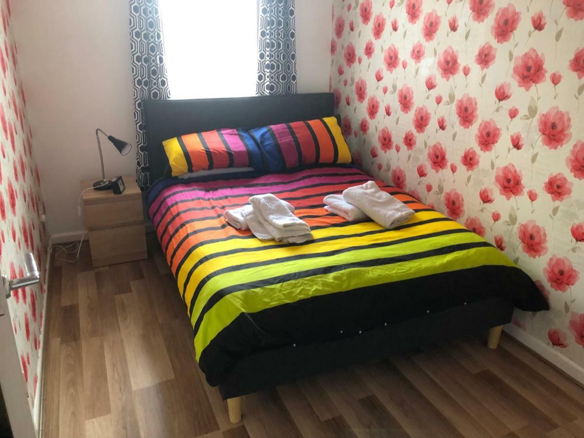 Claire'S Airbnb 2 Belfast Exteriör bild