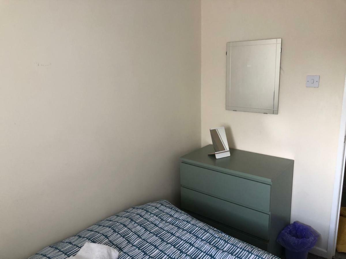 Claire'S Airbnb 2 Belfast Exteriör bild